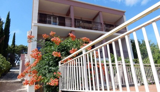 Two bedroom apartment with balcony and sea view Lovište, Pelješac (A-18656-b)