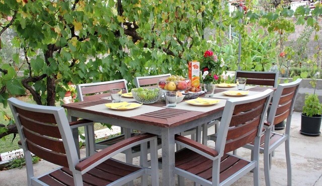 Two bedroom apartment with terrace Lukoran, Ugljan (A-20387-a)