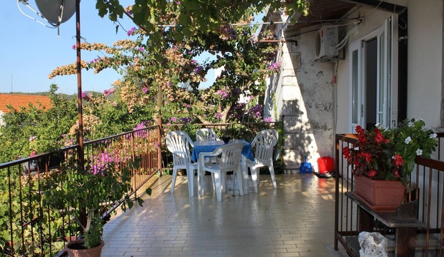 Two bedroom apartment with terrace and sea view Lumbarda (Korčula) (A-9262-a)