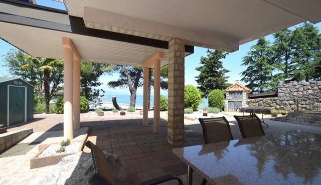 Two bedroom apartment near beach Vantačići, Krk (A-19406-c)
