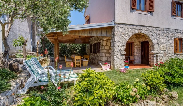 Two bedroom apartment with air-conditioning Punta križa, Cres (A-867-a)
