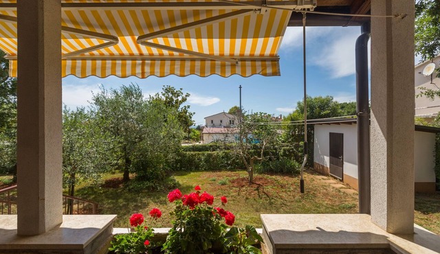Two bedroom apartment with terrace Kukci, Poreč (A-7166-a)