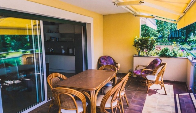 Two bedroom apartment near beach Omišalj, Krk (A-21946-a)