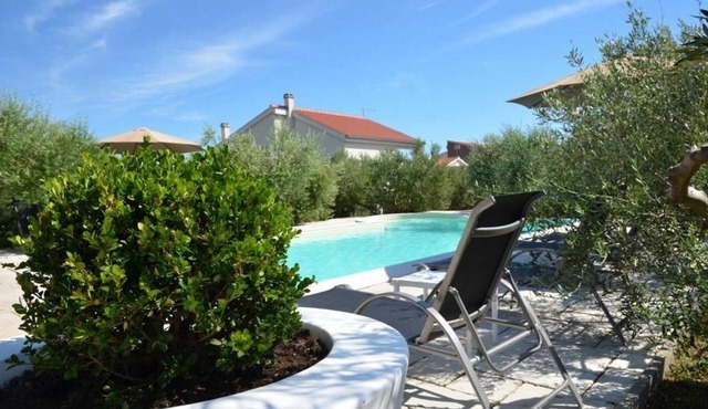 Two bedroom apartment with terrace and sea view Povljana, Pag (A-244-b)