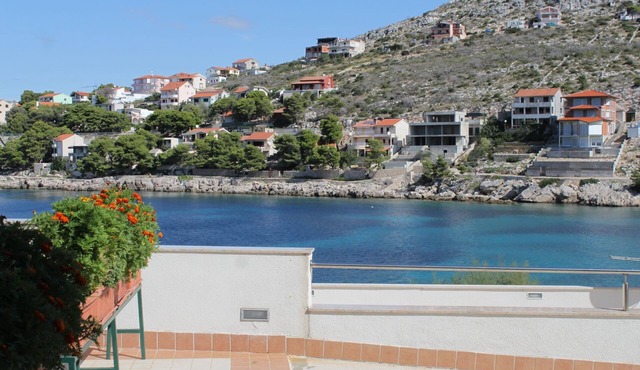 Two bedroom apartment near beach Bilo, Primošten (A-8364-a)