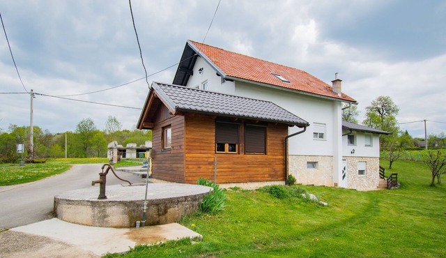 Two bedroom apartment with balcony Lipovača, Plitvice (A-19450-a)