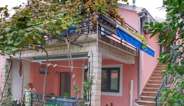 Two bedroom apartment with terrace Rogoznica (A-15876-a)