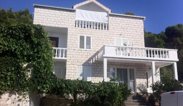 Two bedroom apartment with terrace and sea view Brna, Korčula (A-18288-a)