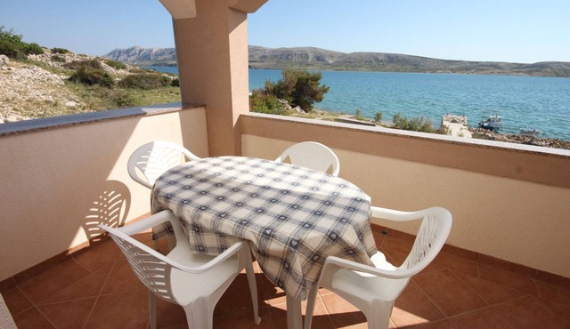 Two bedroom apartment near beach Kustići, Pag (A-6376-e)
