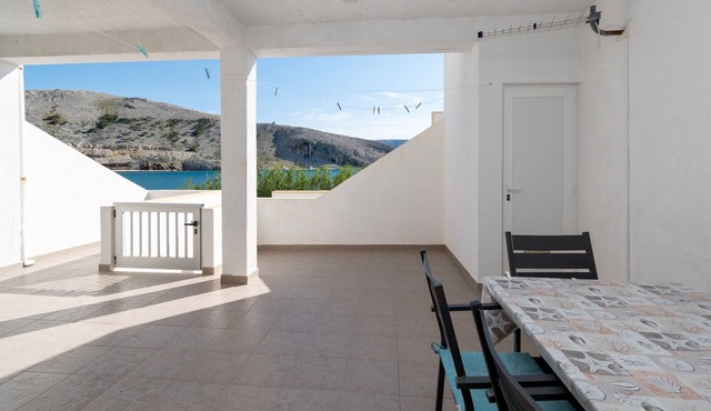 Two bedroom apartment near beach Metajna, Pag (A-6395-a)