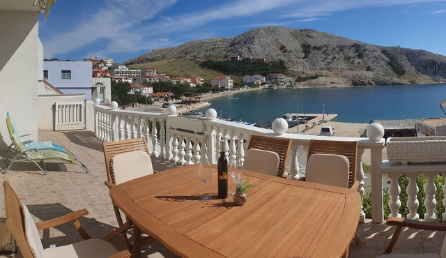 Two bedroom apartment with terrace and sea view Metajna, Pag (A-6498-b)