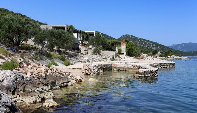Two bedroom apartment near beach Cove Pještata, Pelješac (A-10210-a)