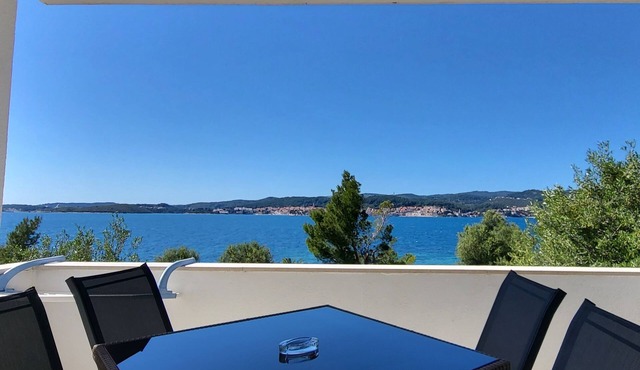 Two bedroom apartment near beach Kučište - Perna, Pelješac (A-4545-a)