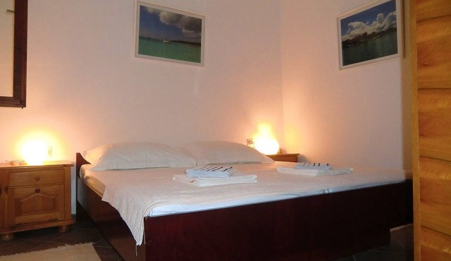 Two bedroom apartment near beach Lovište (Pelješac) (A-262-b)