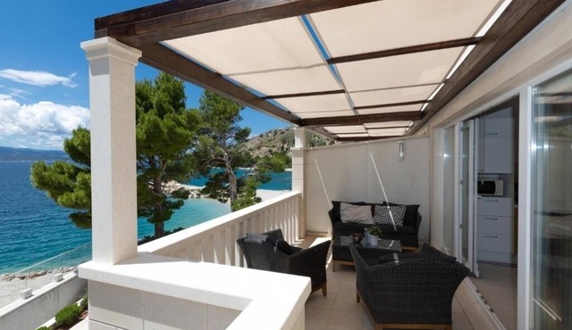 Two bedroom apartment near beach Medići, Omiš (A-25214-b)