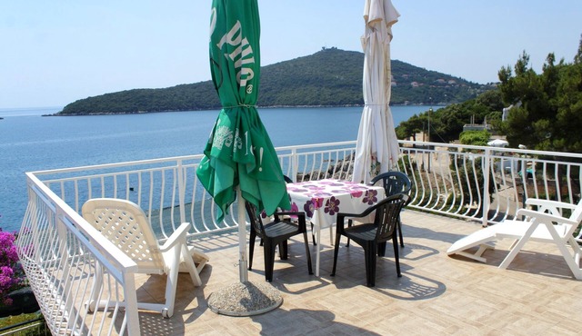 Two bedroom apartment near beach Molunat, Dubrovnik (A-2137-b)