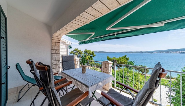 Two bedroom apartment near beach Kučište - Perna, Pelješac (A-21507-e)