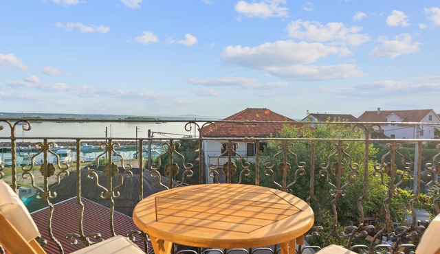 Two bedroom apartment near beach Kraj, Pašman (A-3460-d)