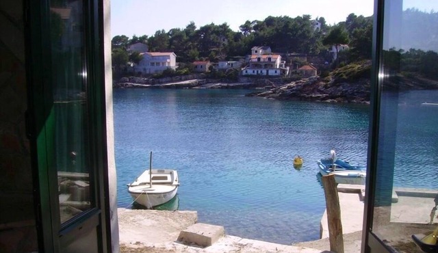 Two bedroom apartment near beach Basina, Hvar (A-4599-f)