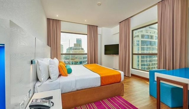 Two Bedroom Apartment Near British Orchid Nursery By Luxury Bookings