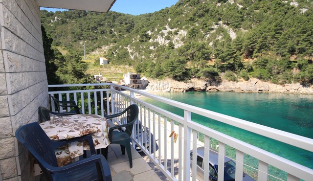 Two bedroom apartment near beach Cove Mala Pogorila (Hvar) (A-8953-a)