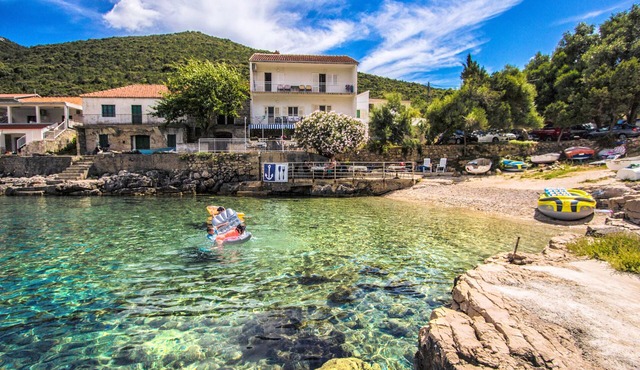 Two bedroom apartment near beach Cove Zarace (Gdinj), Hvar (A-9675-a)