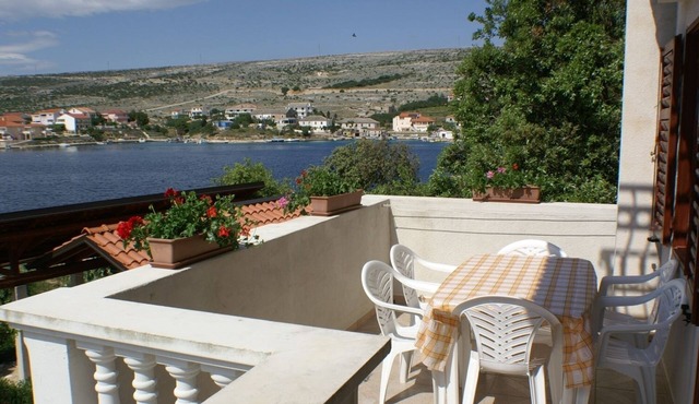 Two bedroom apartment near beach Šimuni, Pag (A-236-d)