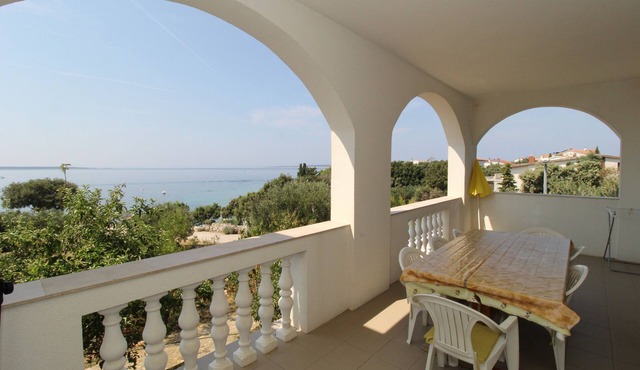 Two bedroom apartment near beach Mandre, Pag (A-4084-a)
