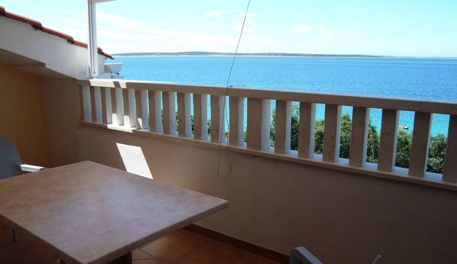 Two bedroom apartment near beach Mandre, Pag (A-6518-d)