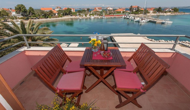 Two bedroom apartment near beach Poljana, Ugljan (A-8432-c)
