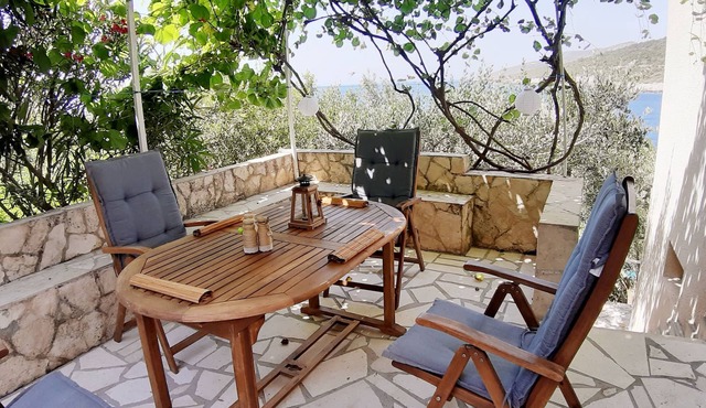 Two bedroom apartment near beach Zavalatica, Korčula (A-189-b)