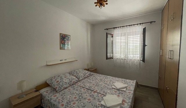 Two bedroom apartment near beach Kali, Ugljan (A-345-c)