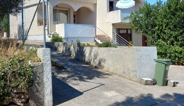 Two bedroom apartment near beach Tkon (Pašman) (A-5840-b)