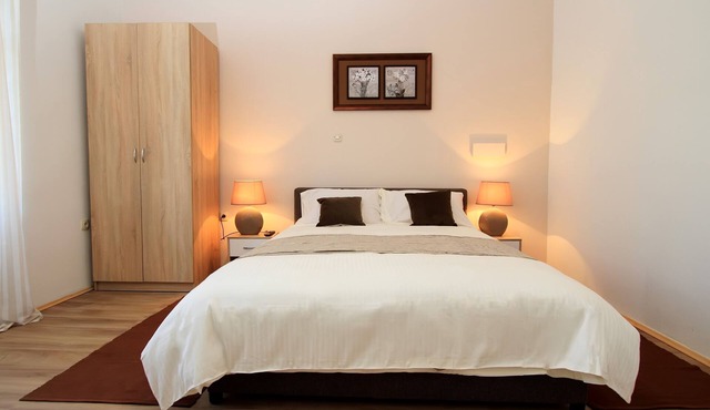 Two bedroom apartment Otočac, Velebit (A-20246-a)