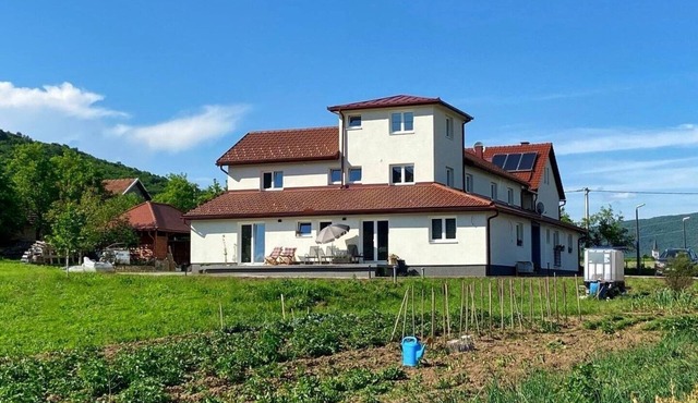 Two bedroom apartment (pet friendly) Otočac, Velebit (A-24987-a)