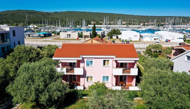 Two bedroom apartment with balcony Bibinje, Zadar (A-14280-a)