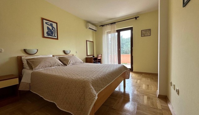 Two bedroom apartment with terrace and sea view Božava, Dugi otok (A-23903-a)