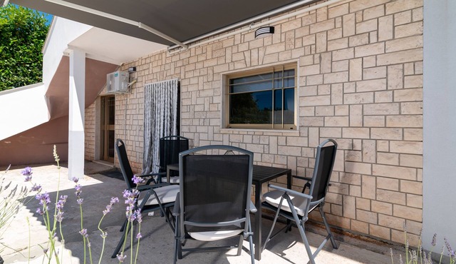Two bedroom apartment with terrace Peruški, Marčana (A-24578-a)