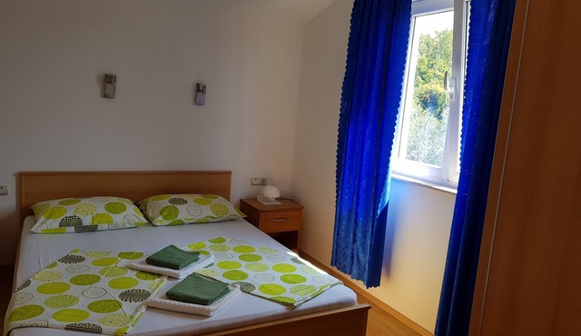 Two bedroom apartment with terrace and sea view Viganj, Pelješac (A-13241-c)