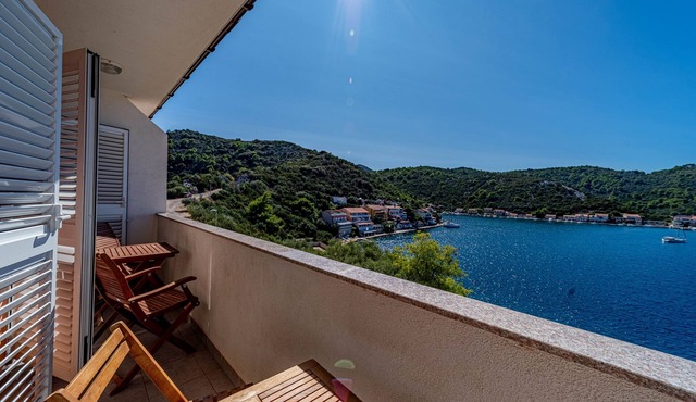 Two bedroom apartment with balcony and sea view Zaklopatica (Lastovo) (A-12452-b)