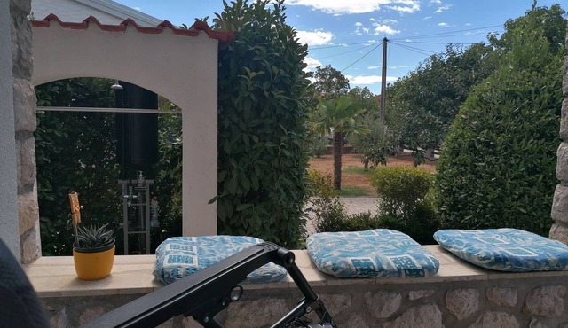 Two bedroom apartment with terrace Njivice, Krk (A-5320-a)