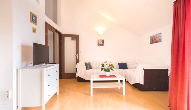 Two bedroom apartment with terrace and sea view Njivice, Krk (A-5427-b)