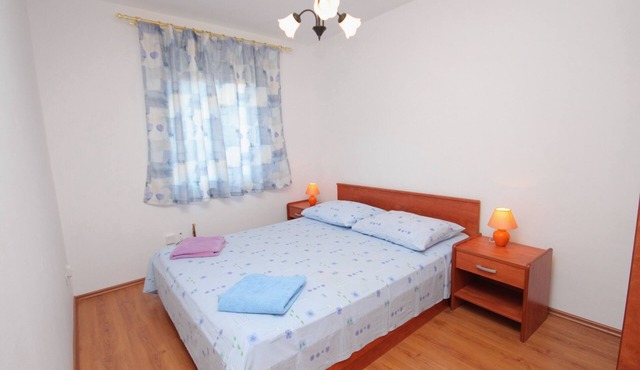 Two bedroom apartment with terrace and sea view Njivice, Krk (A-5458-c)