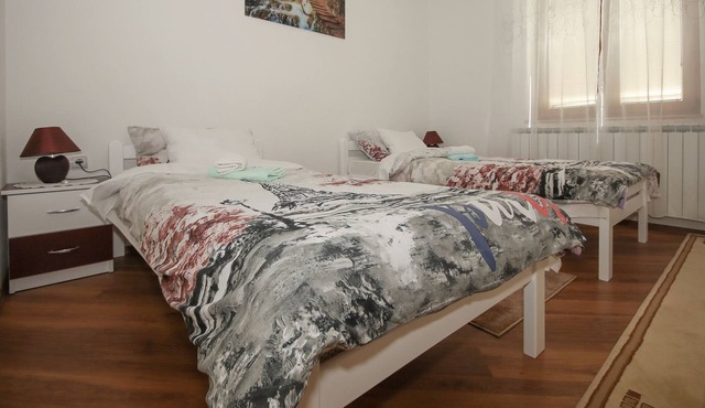 Two bedroom apartment with terrace Ličko Lešće, Velebit (A-20985-a)