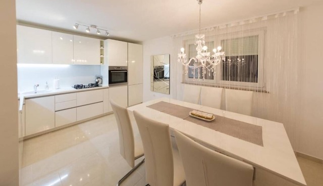 Two bedroom apartment with terrace Otočac, Velebit (A-21951-a)
