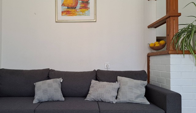 Two bedroom apartment with terrace Supetar, Brač (A-13180-c)