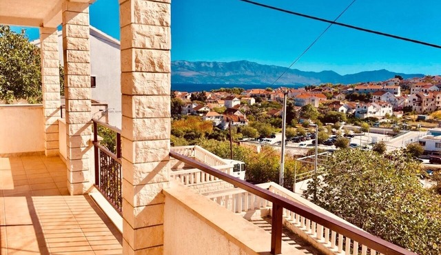 Two bedroom apartment with terrace and sea view Sutivan, Brač (A-2846-b)