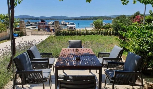Two bedroom apartment with terrace and sea view Turanj (Biograd) (A-25338-a)