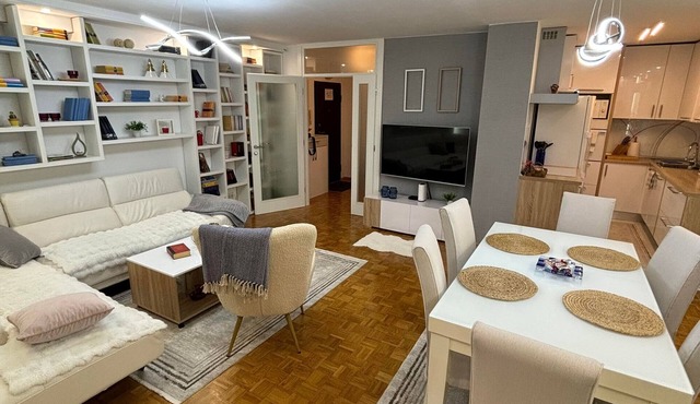 Two bedroom apartment with air-conditioning Zagreb (A-23782-a)