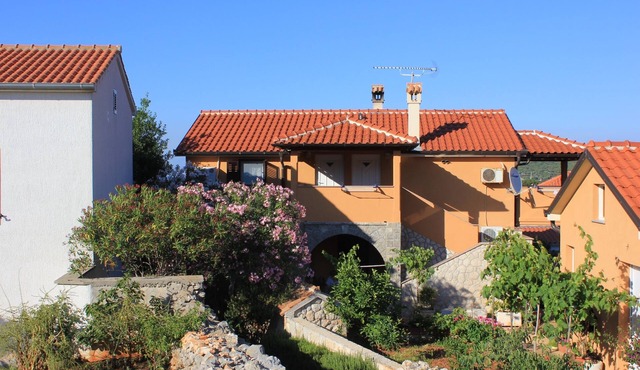 Two bedroom apartment with terrace Ilovik, Lošinj (A-8078-a)